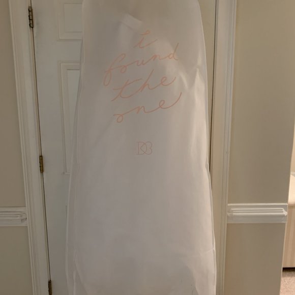 David's Bridal White Tulle Wedding Dress With Beaded Satin Bodice Size 16 - Picture 10 of 12